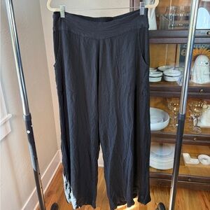 Sseko Designs Women’s Black Wide-Leg Pants Size 2 – 100% Rayon Made in India
